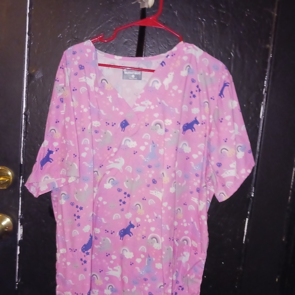 Scrub tops 2xl $10 a piece - Picture 4 of 5